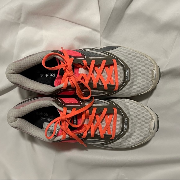 Reebok women’s walking/running shoes. CTR = cushion transition rebound. Size 11 - Picture 2 of 12